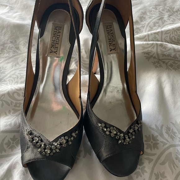 Badgley Mischka platform heels Size 9 grey - Picture 1 of 3